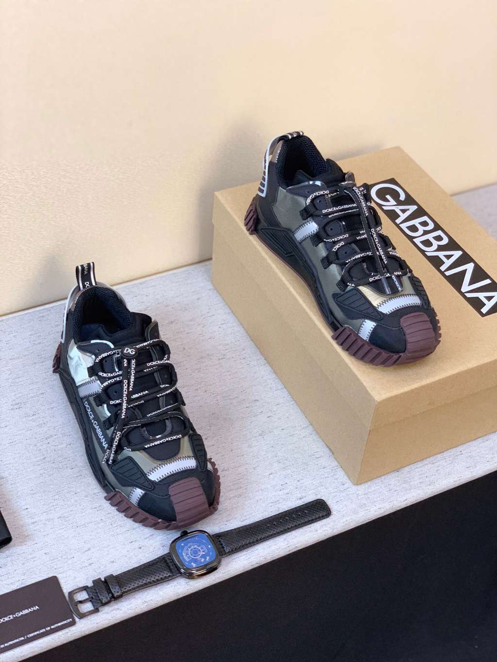 D*G sneaker